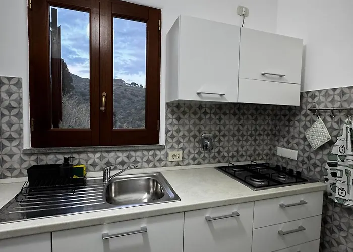 Tarinuzza Λίπαρι